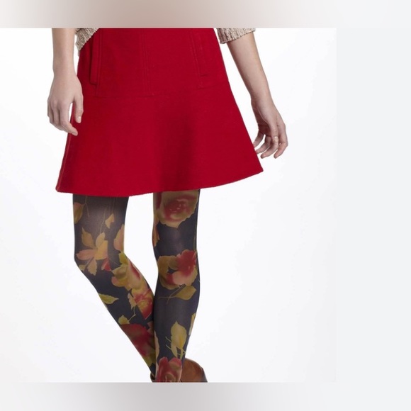 Anthropologie red felt mini skirt. - Picture 1 of 6